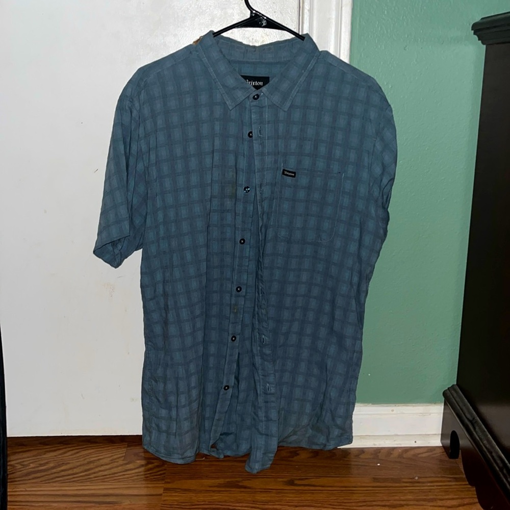 Brixton x-large button up short sleeve collared shirt.